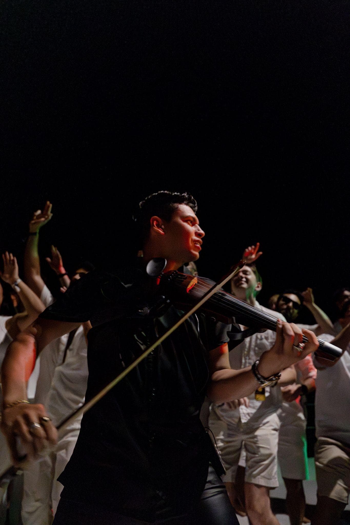 Violin Beats by VAOVA — solo violinist performing universal hits at a corporate event in Colombia
